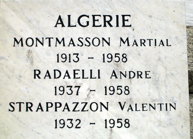 Monument aux morts de Passy : Algérie (cliché Bernard Théry)