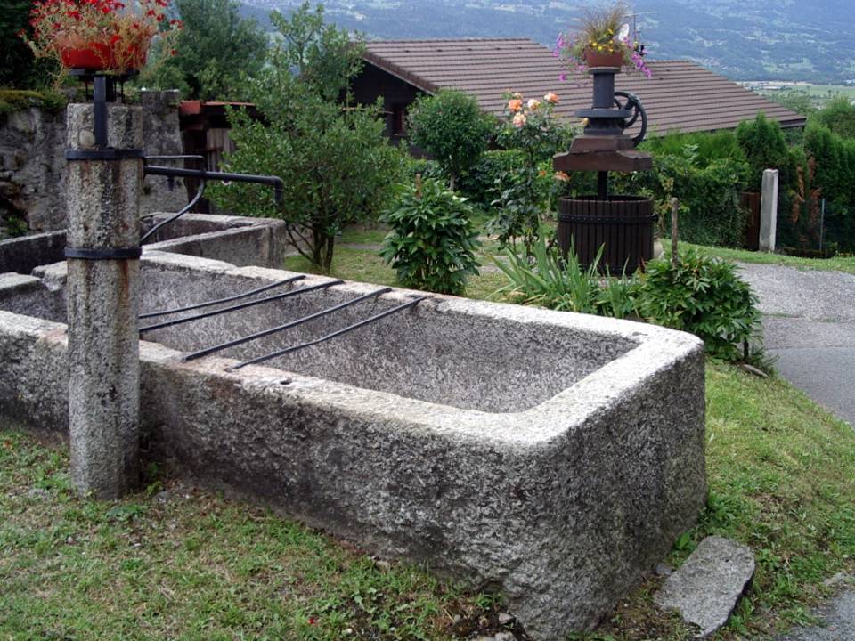 bassin en pierre granit