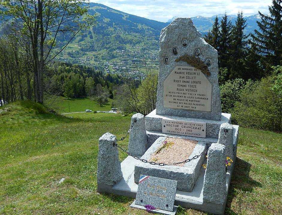 La stèle de la Torchette à Montfort (cliché Bernard Théry)