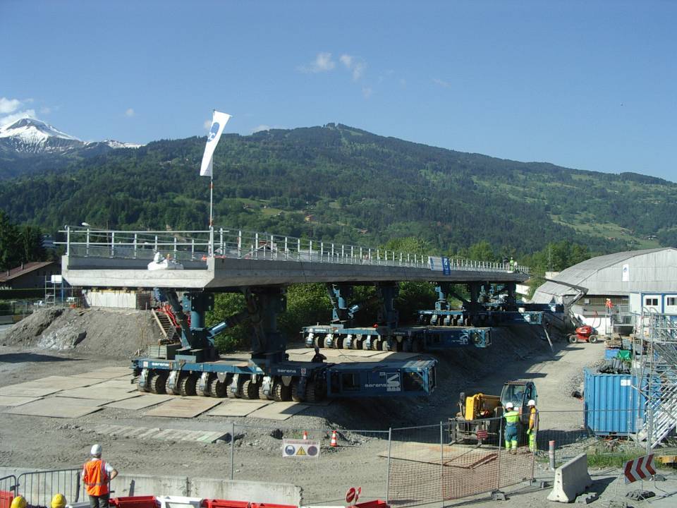 Pose du tablier, pont SNCF de l'Aérodrome, Passy (cliché Bernard Théry) 