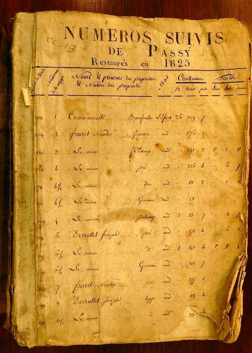 Un exemple de livre d’estime, le Livre des « Numéros suivis de Passy, restaurés en 1825 », conservé à la mairie 