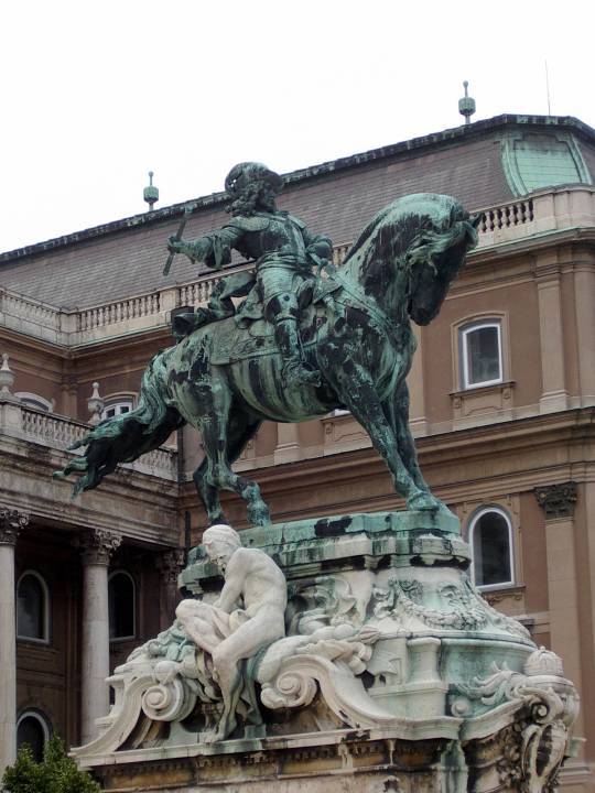 Statue équestre du Prince Eugène de Savoie, sur la colline de Buda, à Budapest (cliché Bernard Théry)