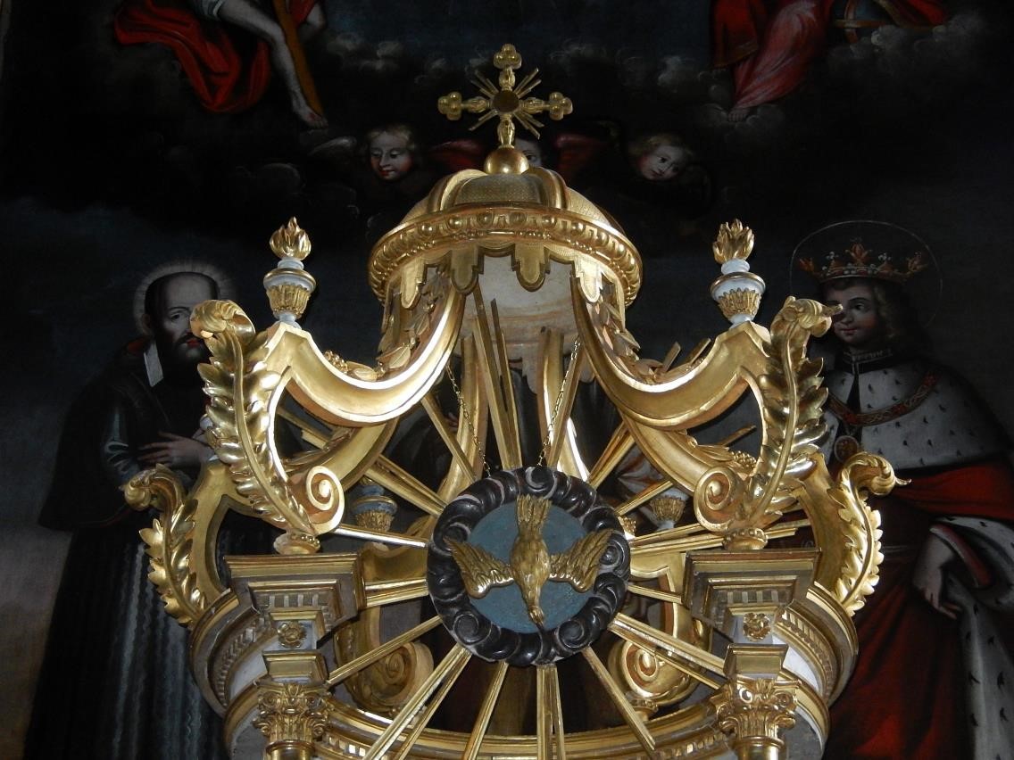 Retable de l’église St-Pierre-St-Paul, Passy : haut du couronnement (cliché Bernard Théry, mars 2016)